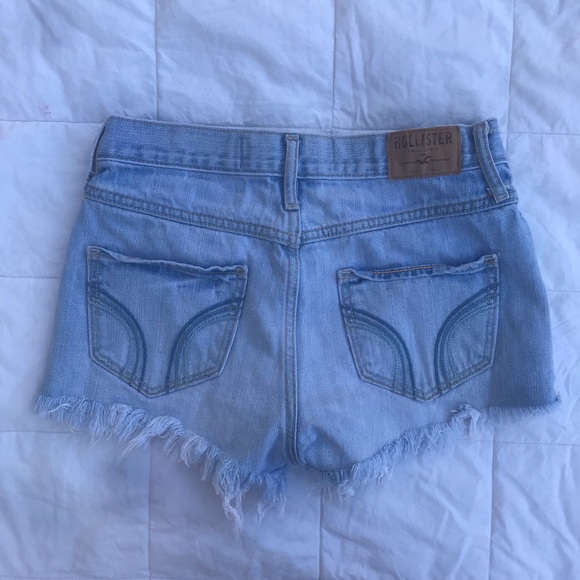 Hollister - Picture 4 of 6